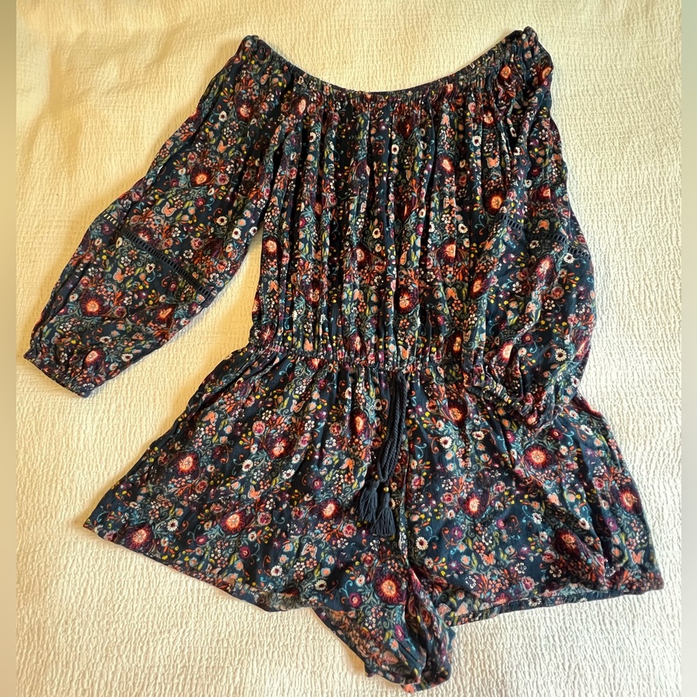 Multicolor Floral Patterned Off The Shoulder Romp… - image 3